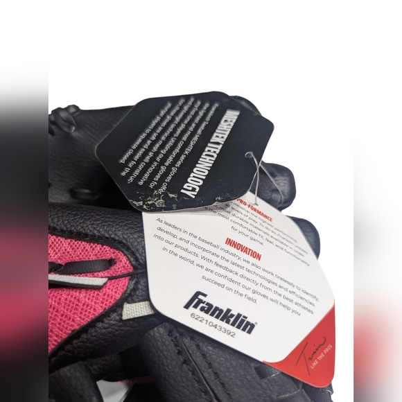 Franklin | Meshtek Kids T-Ball Glove 22349 | 9.5" Fits Right Hand - Picture 9 of 10